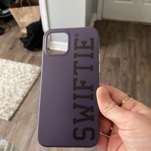 Swiftie iPhone 12 case prefect condition from Taylor’s swifts store.